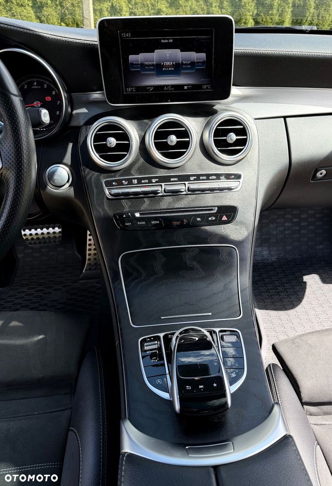 Mercedes-Benz Klasa C 200 9G-TRONIC - 37