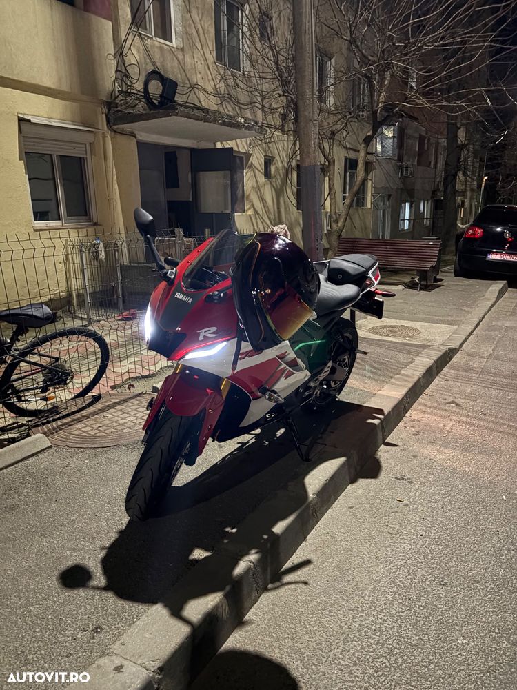 Yamaha YZF-R 125 - 2