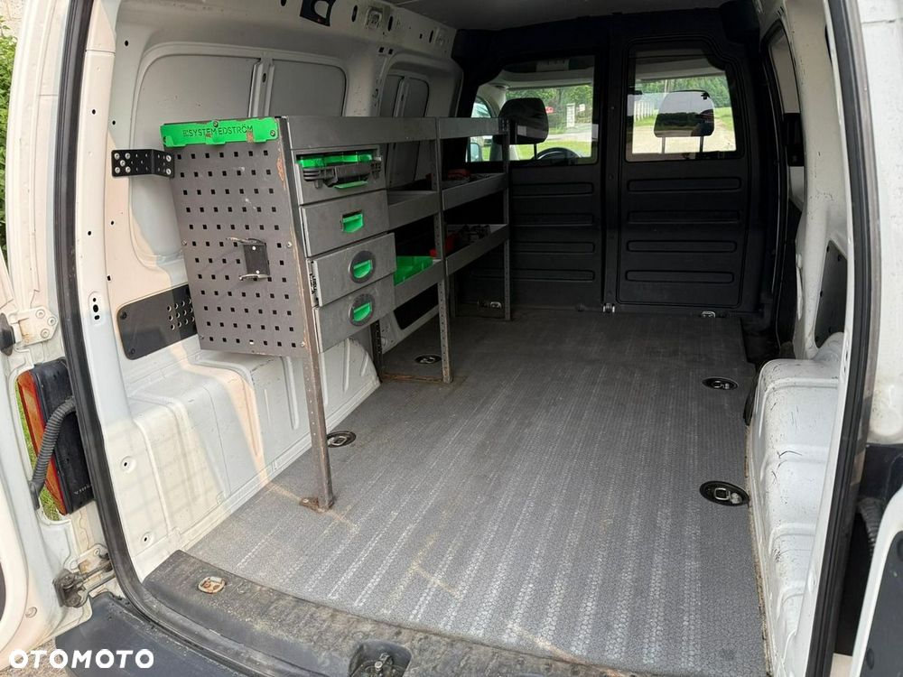 Volkswagen Caddy - 23
