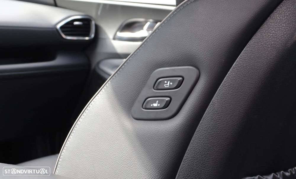 Hyundai Santa Fe 1.6 T-GDI PHEV Vanguard - 17