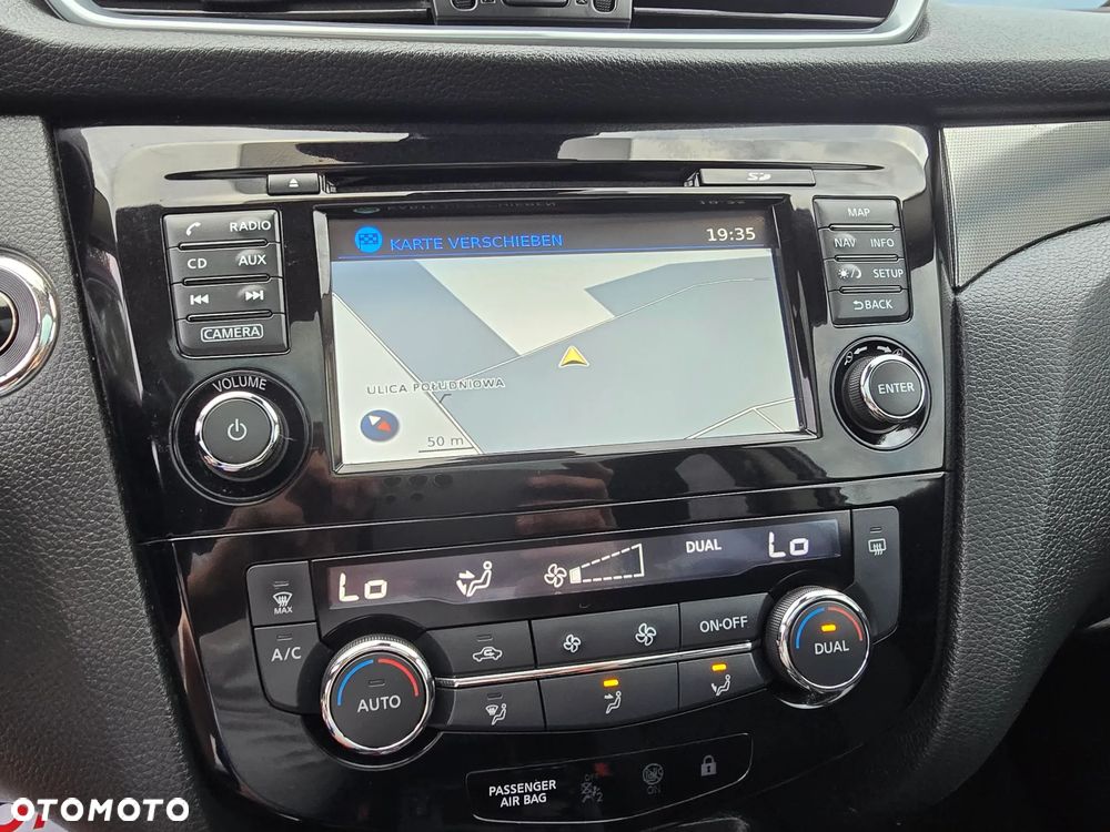 Nissan Qashqai 1.6 DIG-T N-Connecta - 30