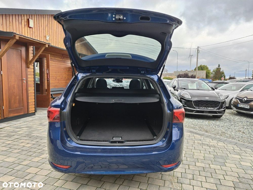 Toyota Avensis - 34