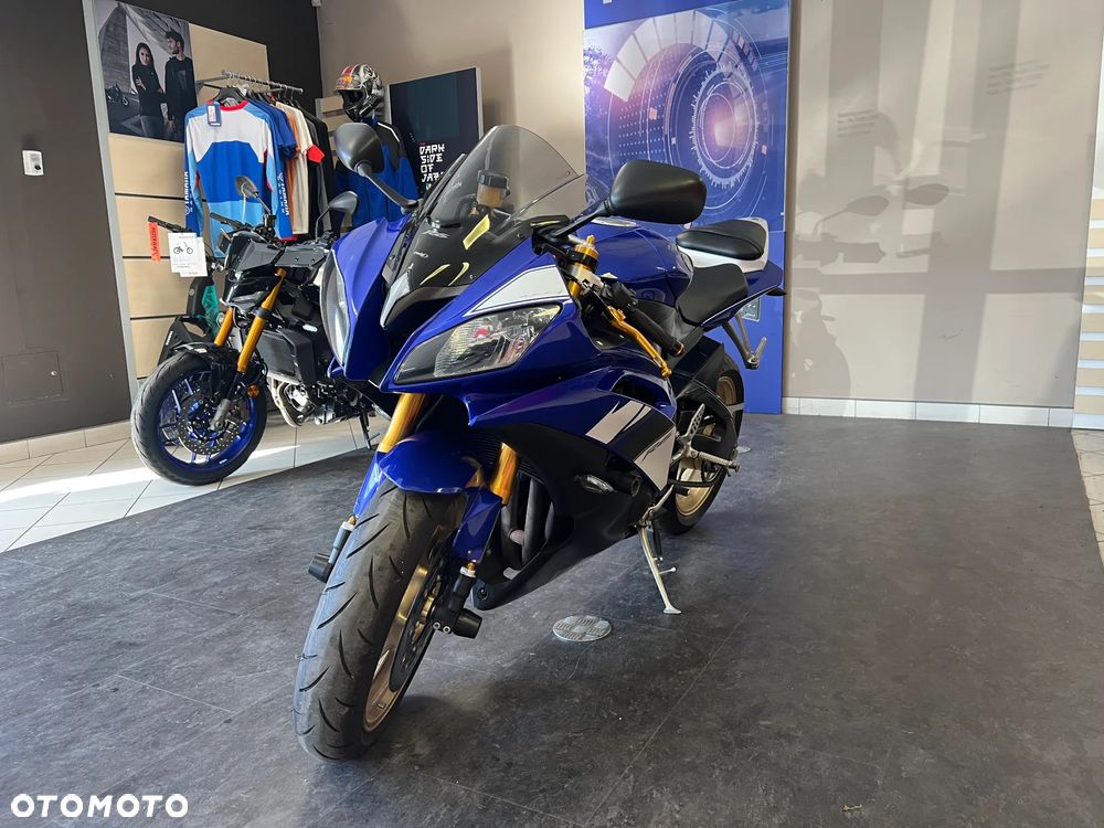 Yamaha R6 - 18