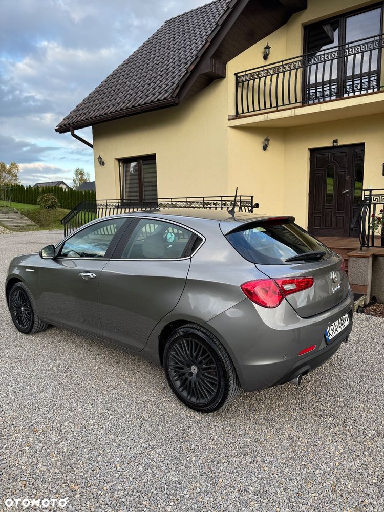 Alfa Romeo Giulietta 2.0 JTDM - 7