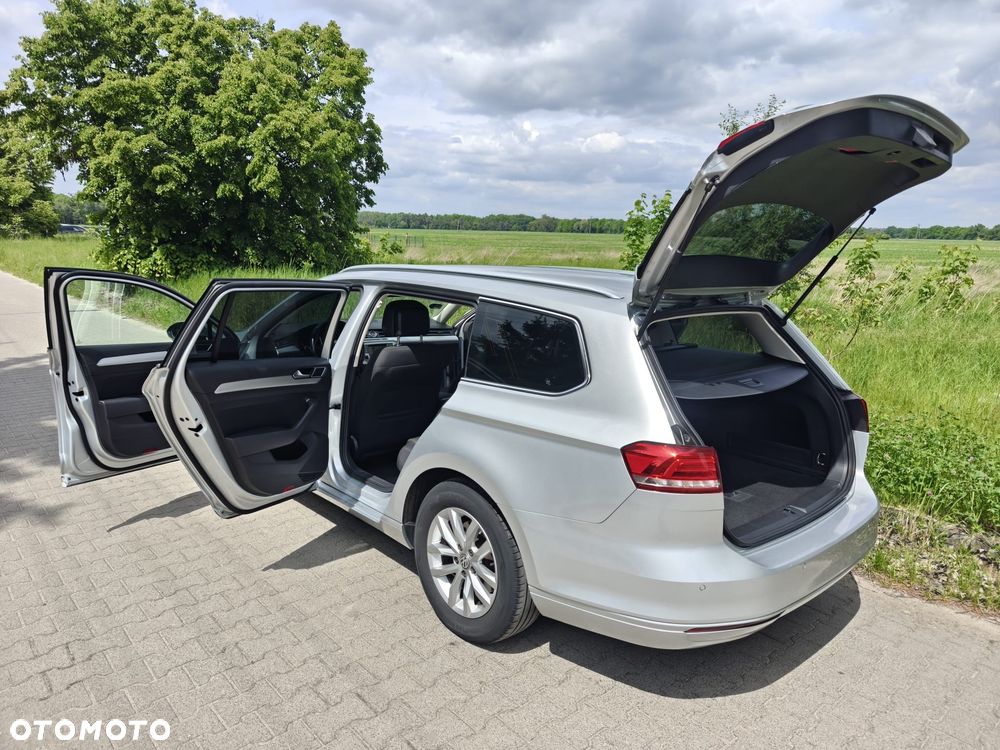 Volkswagen Passat - 19