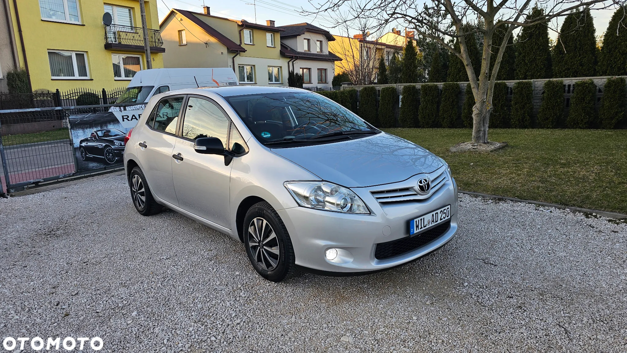Toyota Auris 1.33 Dual-VVT-i Edition - 2