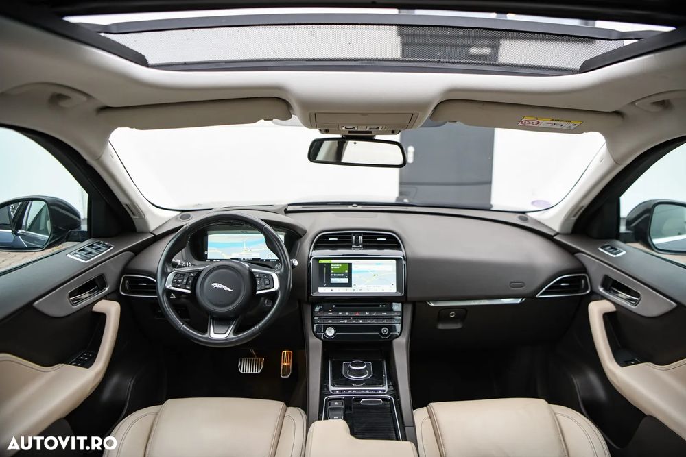Jaguar F-Pace 25t AWD Portfolio - 28
