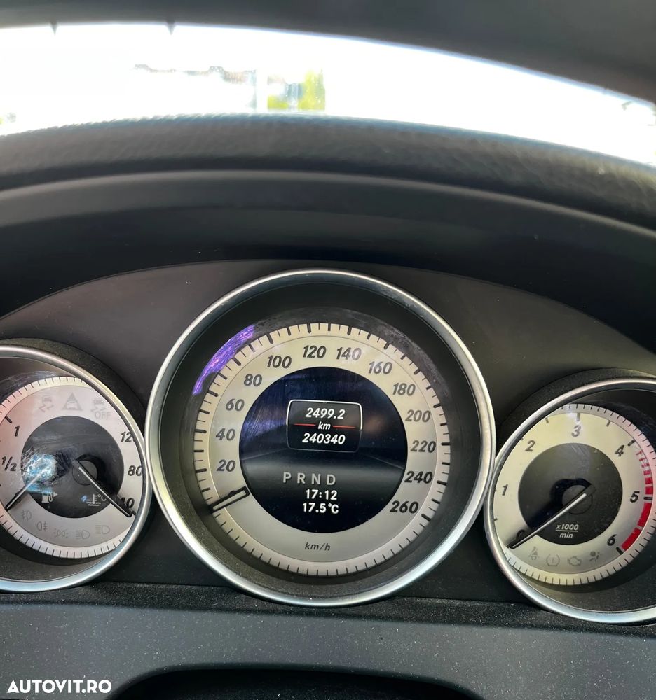 Mercedes-Benz C - 9