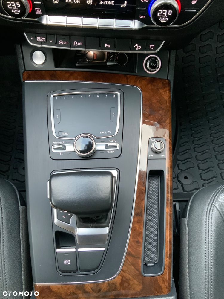 Audi Q5 2.0 TFSI Quattro Design S tronic - 8