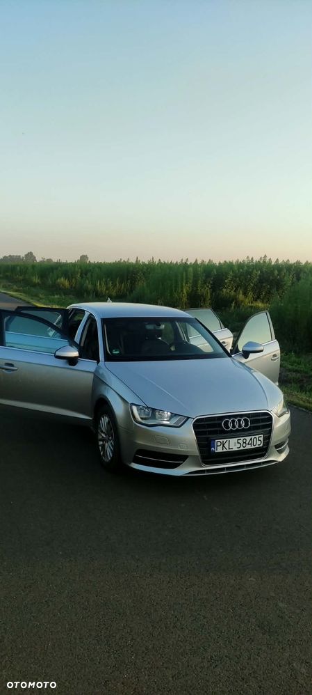 Audi A3 Sportback 2.0 TDI (clean diesel) Ambiente - 2