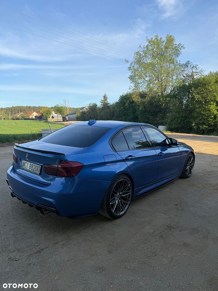 BMW Seria 3 320d M Sport - 5