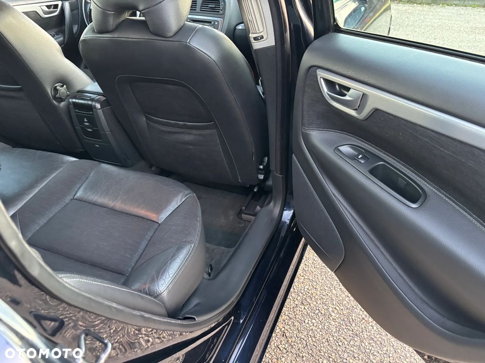 Volvo V70 2.4 Momentum - 30