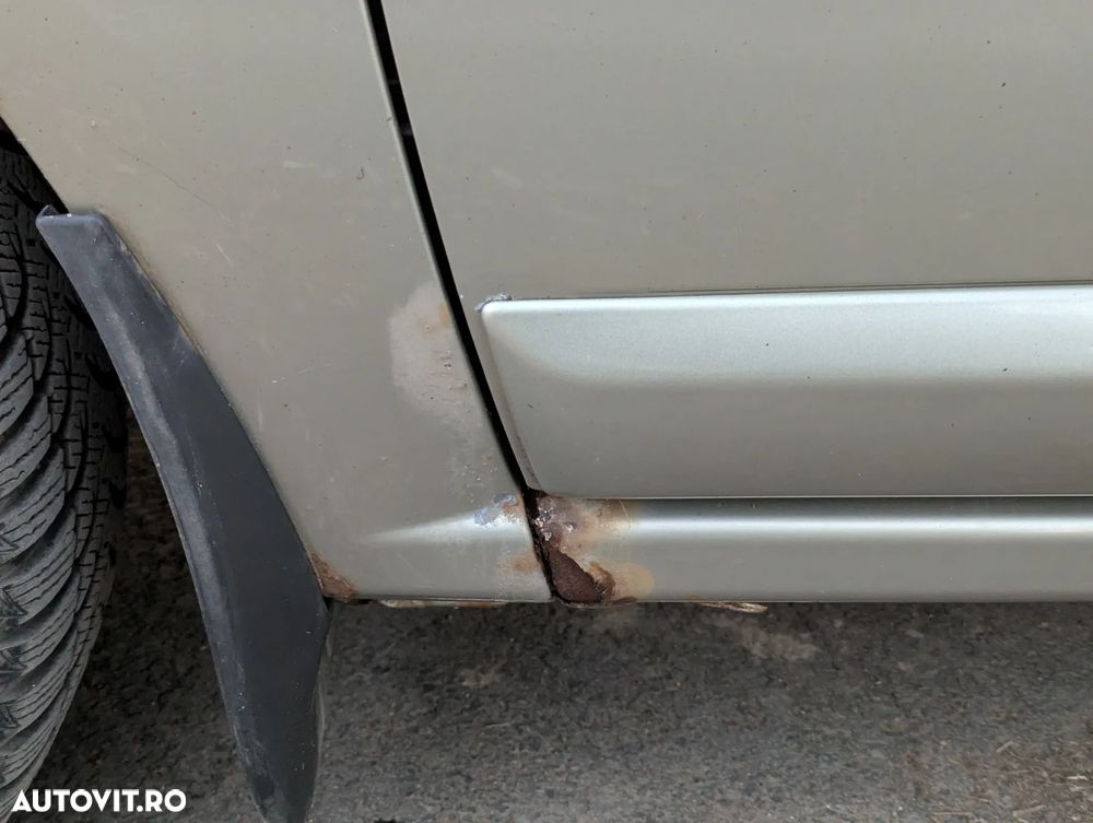 Dacia Sandero 1.6 MPI Laureate - 13