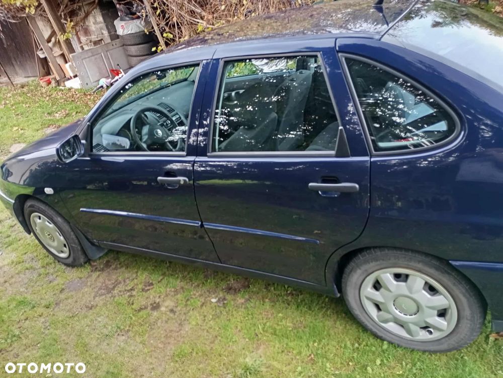 Volkswagen Polo 1.4 Basis - 9