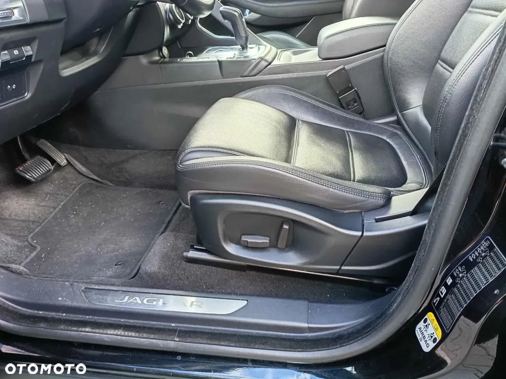 Jaguar E-Pace P200 AWD S - 15