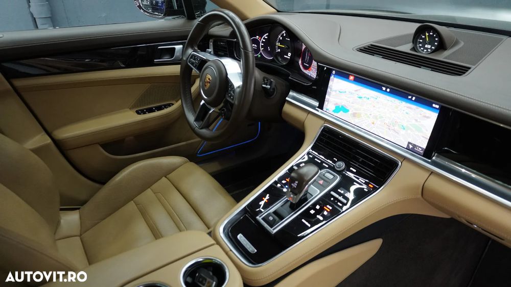 Porsche Panamera 4 E-Hybrid - 28