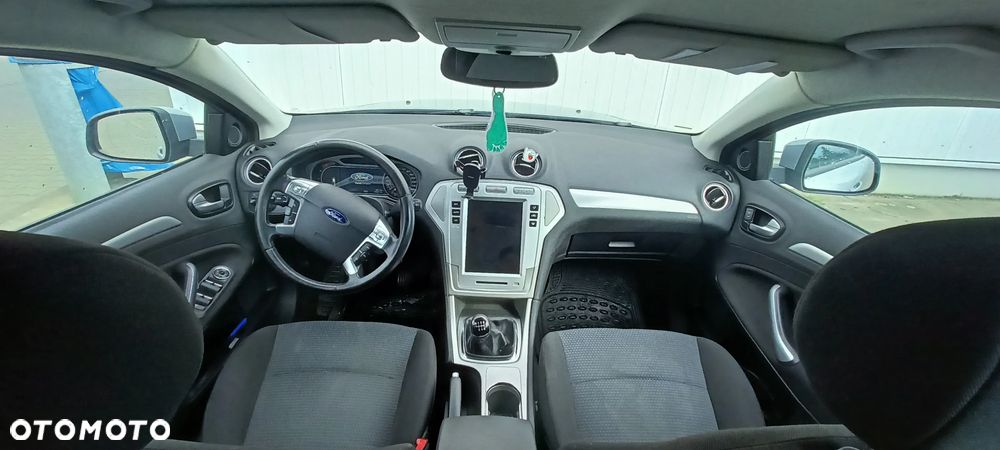Ford Mondeo 2.0 TDCi Titanium - 14