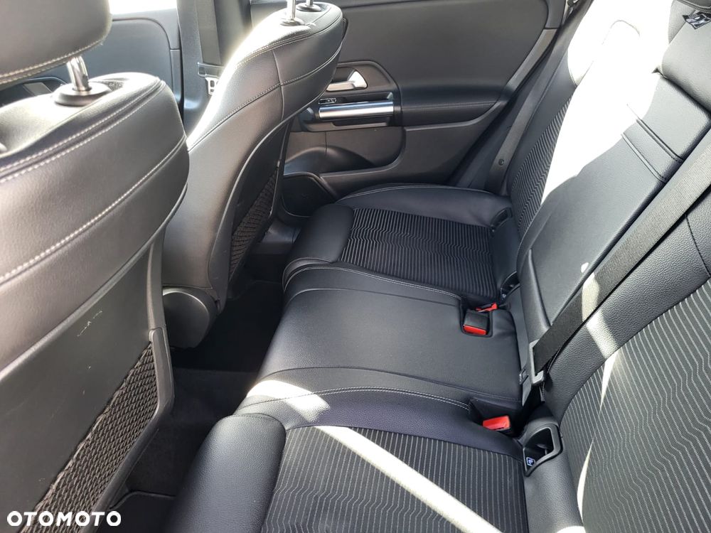 Mercedes-Benz Klasa B 220 4-Matic Progressive 7G-DCT - 11