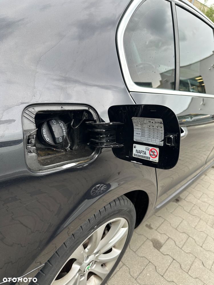 Skoda Superb 2.0 TDI Elegance DSG - 13