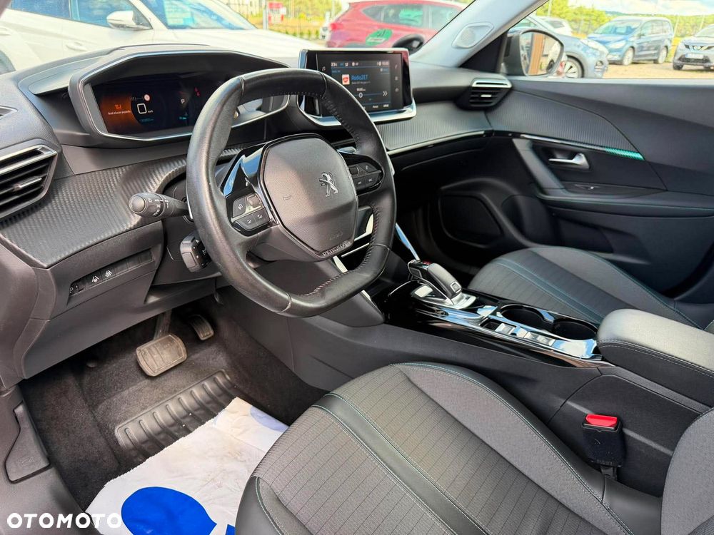 Peugeot 2008 PureTech 130 EAT8 Allure - 10