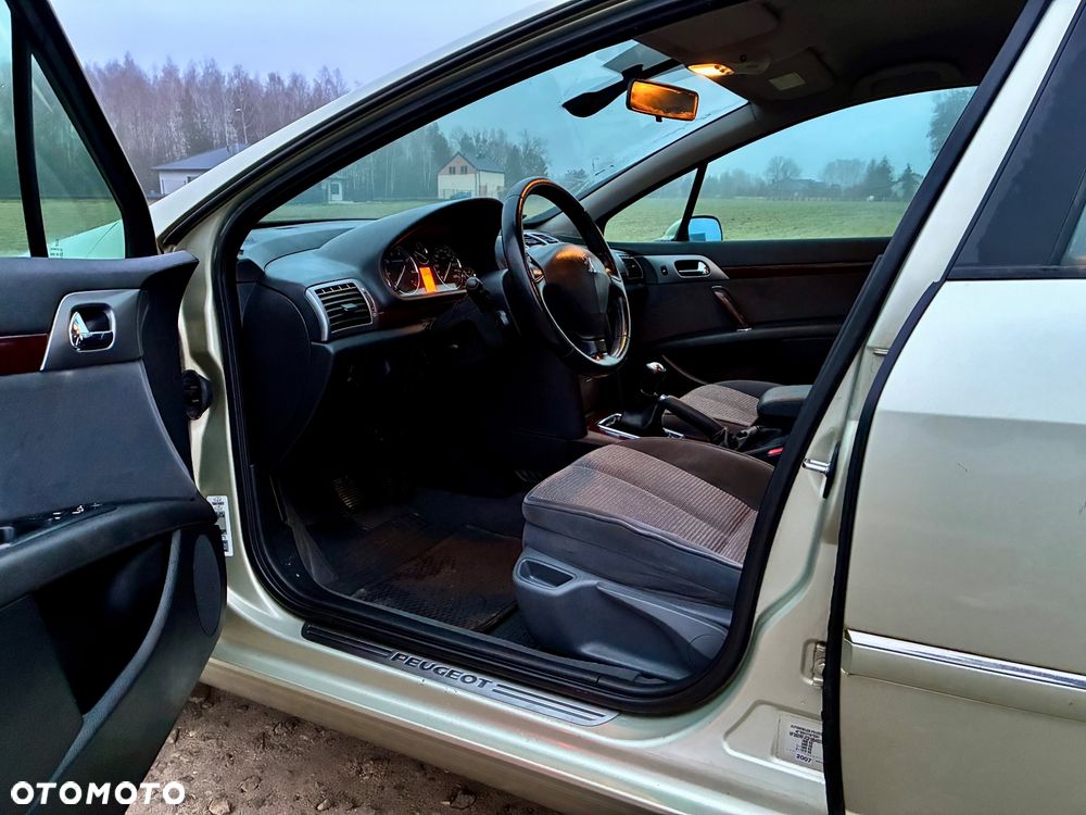 Peugeot 407 2.0 Premium Navtech - 7