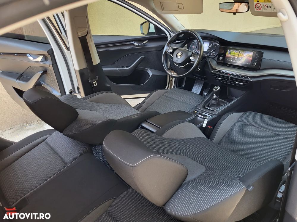 Skoda Octavia 2.0 TDI Style - 9