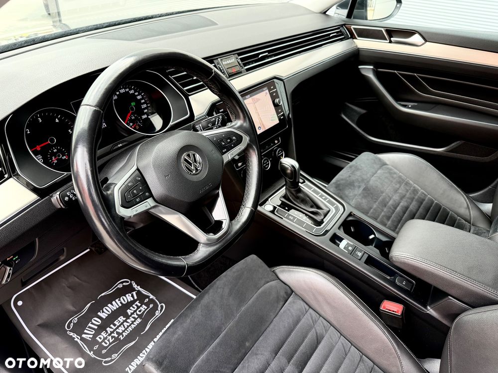 Volkswagen Passat Variant 2.0 TDI SCR DSG BlueMotion Highline - 20