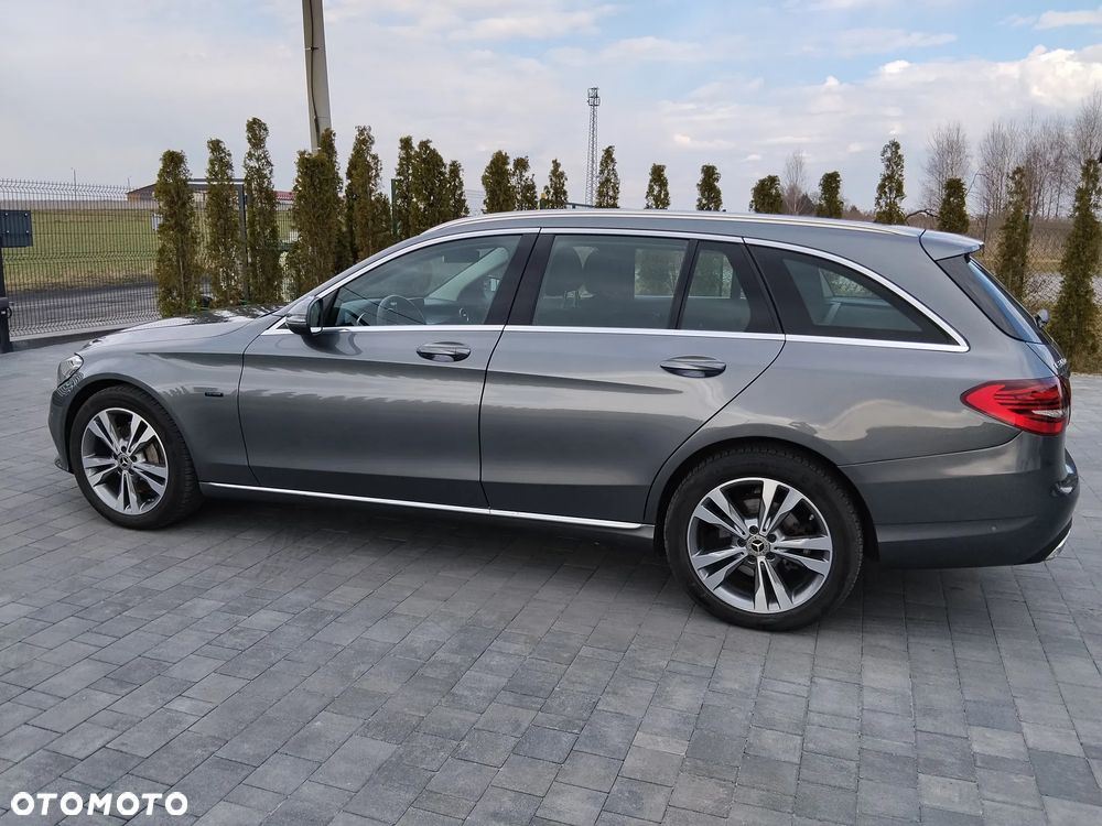 Mercedes-Benz Klasa C 300 de 9G-TRONIC Avantgarde - 24