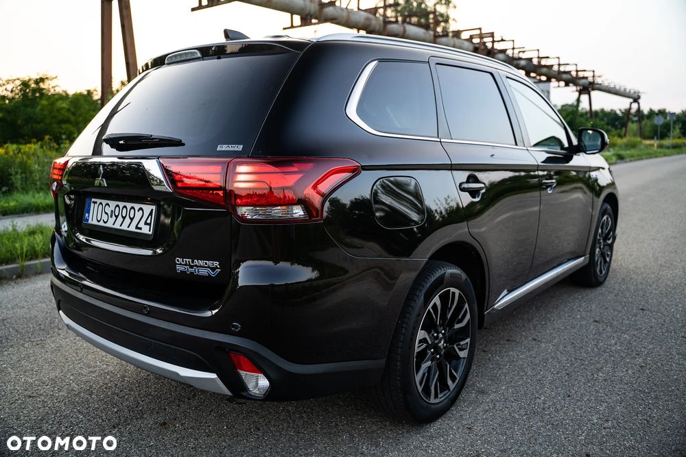 Mitsubishi Outlander - 8