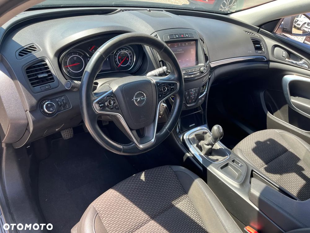 Opel Insignia - 17