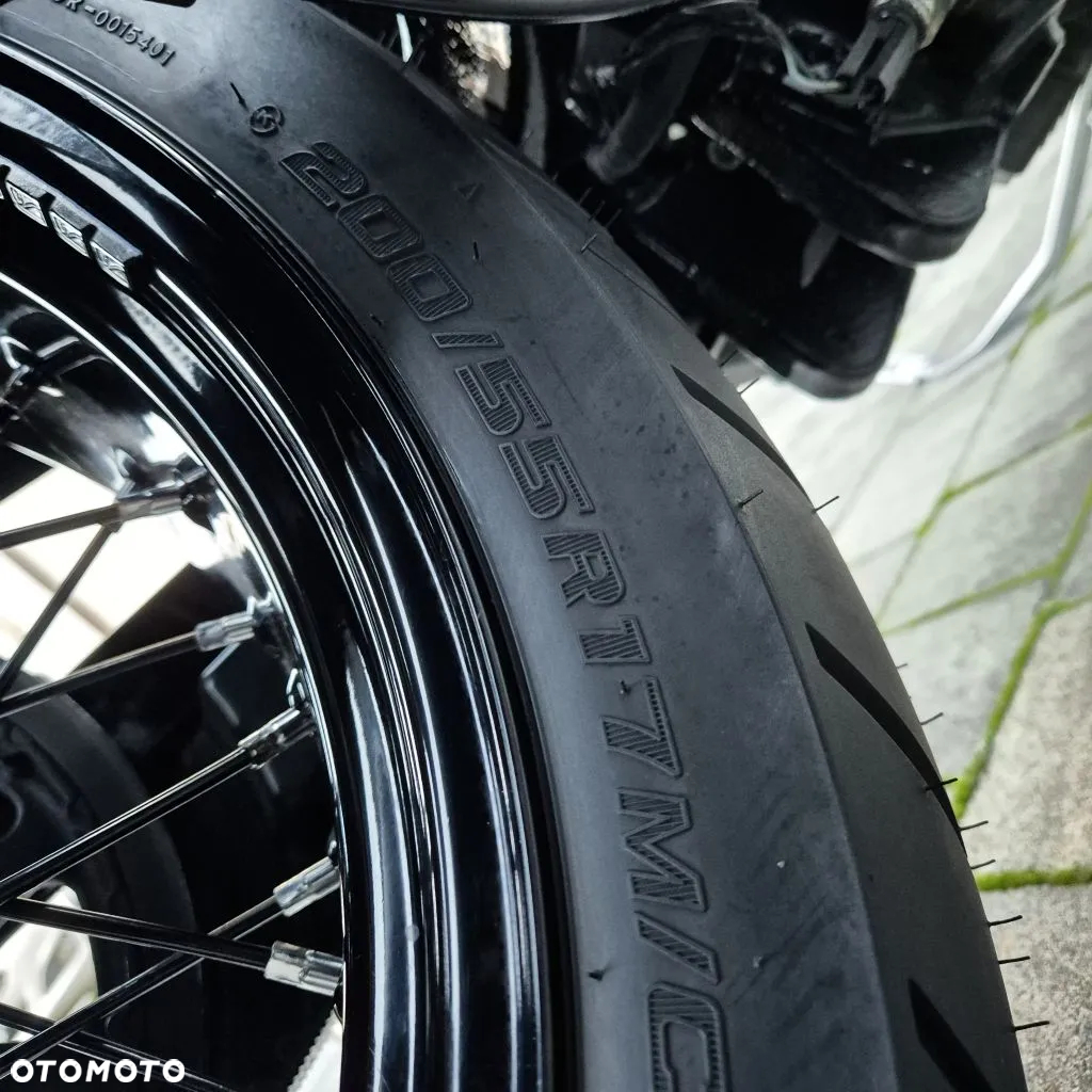 Harley-Davidson Dyna Low Rider - 17