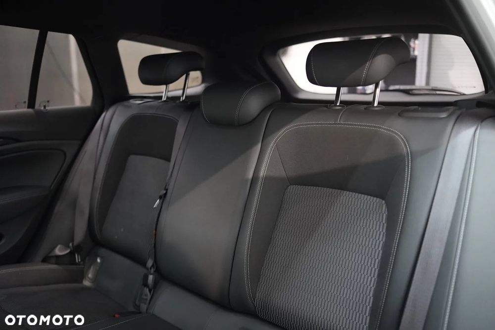 Opel Insignia - 20