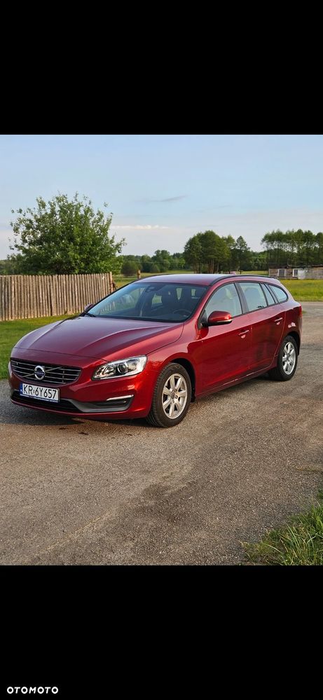 Volvo V60 D4 Drive-E Momentum - 1