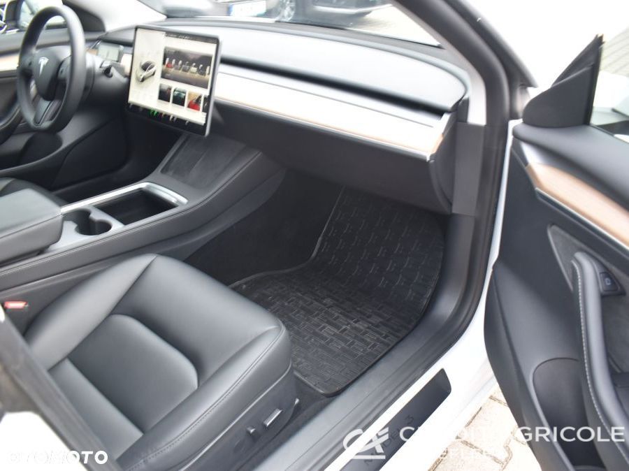 Tesla Model 3 RWD - 16