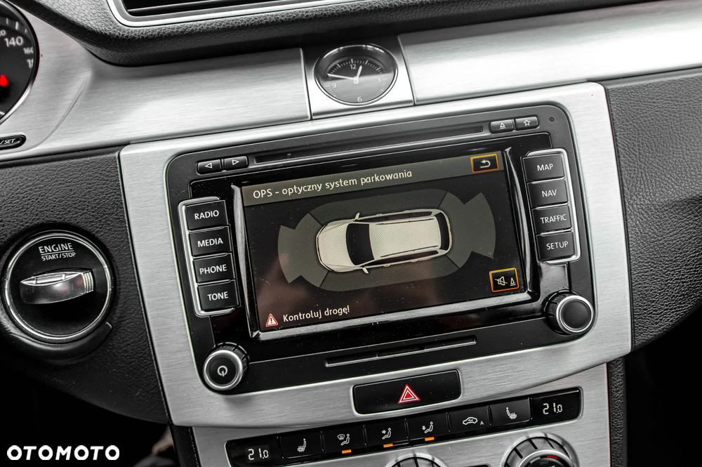 Volkswagen Passat Variant 2.0 TDI DSG BlueMotion Technology Highline - 28