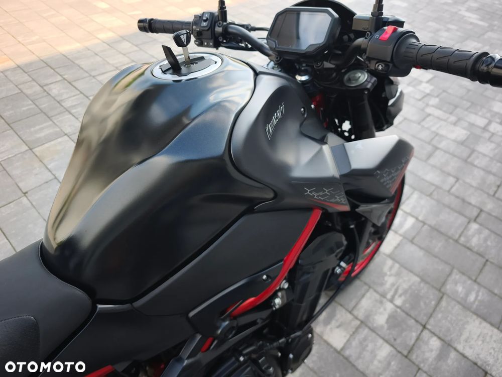 Kawasaki Z 900 - 8