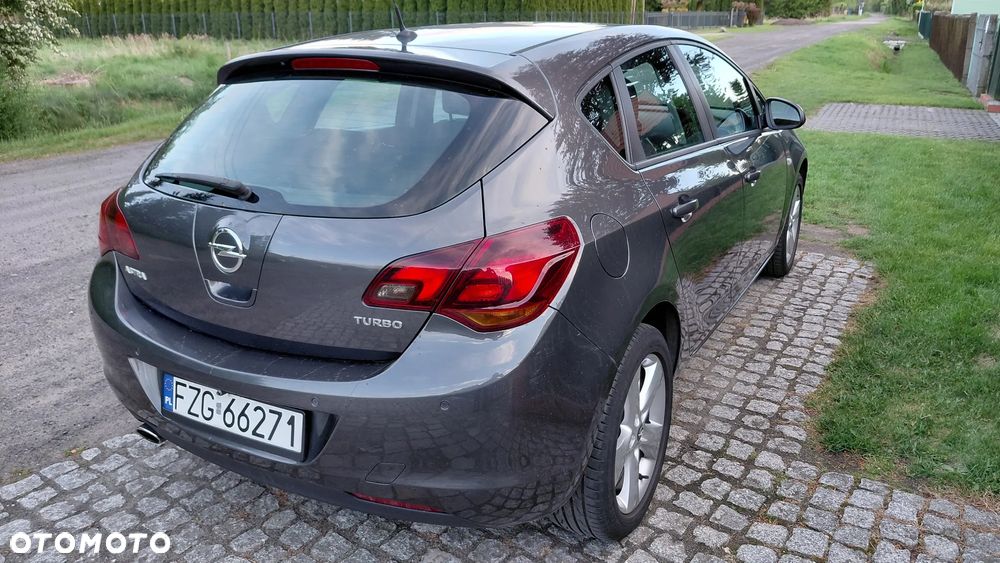 Opel Astra 1.4 T Cosmo - 3
