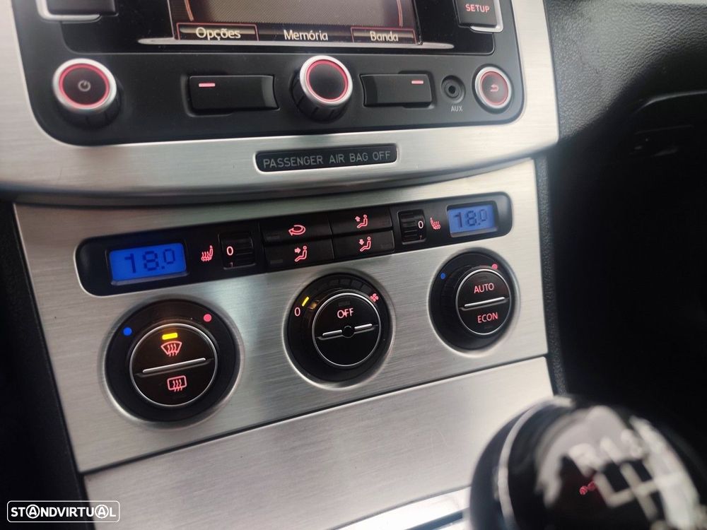 VW Passat Variant 2.0 TDI Highline - 22