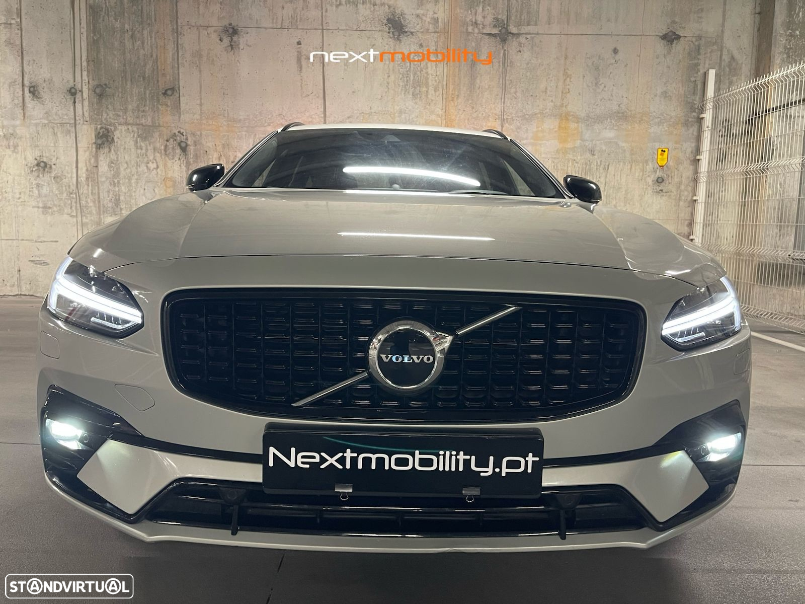 Volvo V90 2.0 B4 R-Design Geartronic - 2