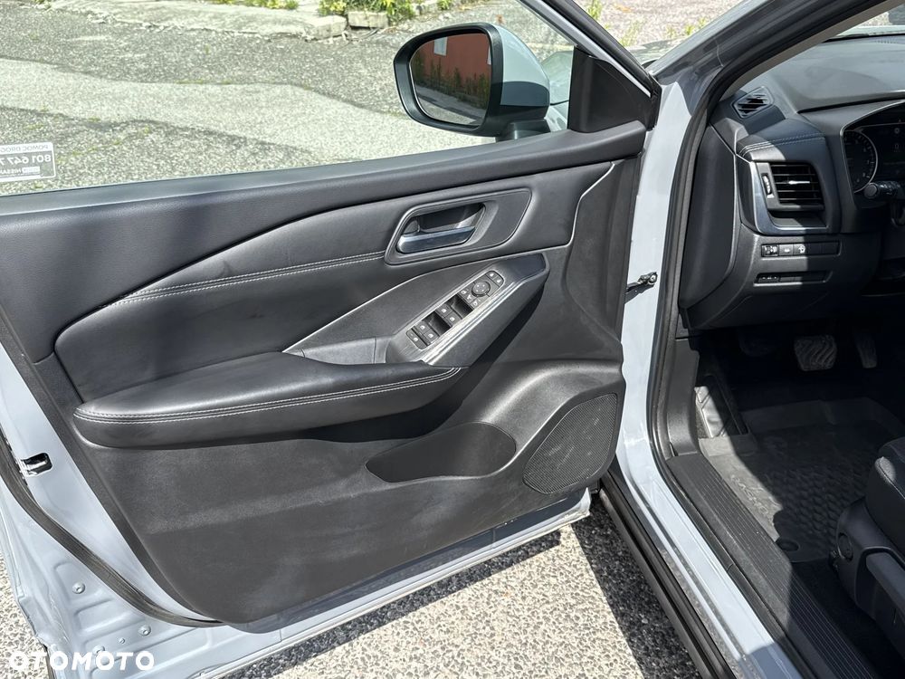 Nissan Qashqai 1.3 DIG-T MHEV Acenta Xtronic - 12