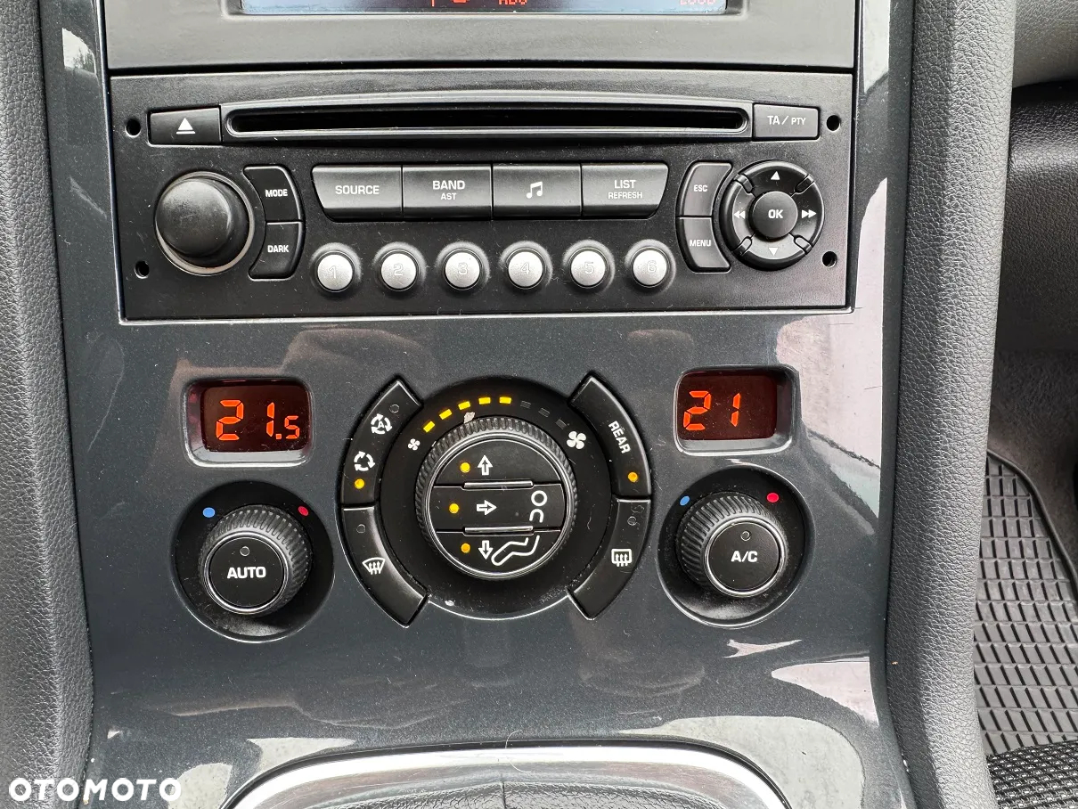 Peugeot 5008 - 35