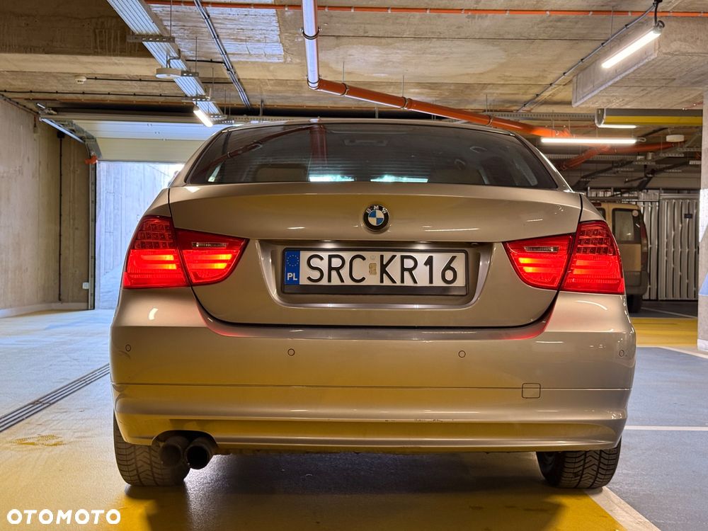 BMW Seria 3 325i - 3