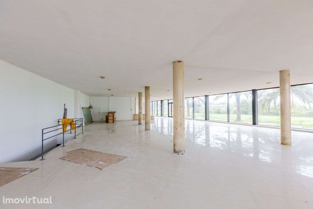 Armazém Estrada Regional Ribeira Grande - Grande imagem: 2/40