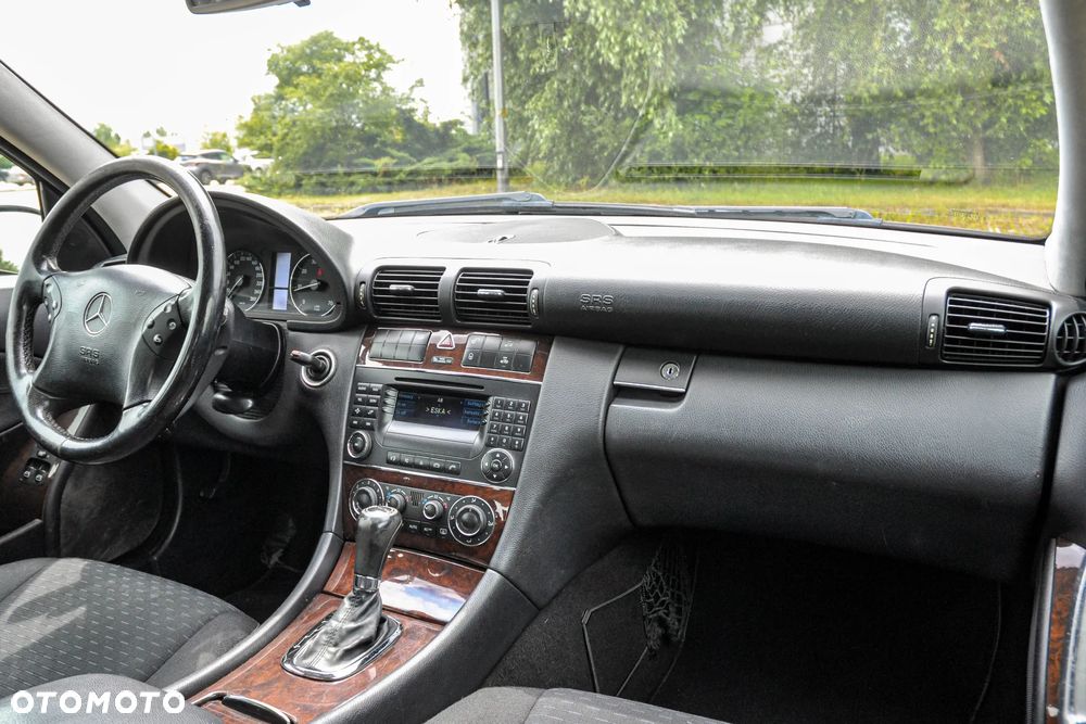 Mercedes-Benz Klasa C 180 T Kompressor Automatik Elegance - 10