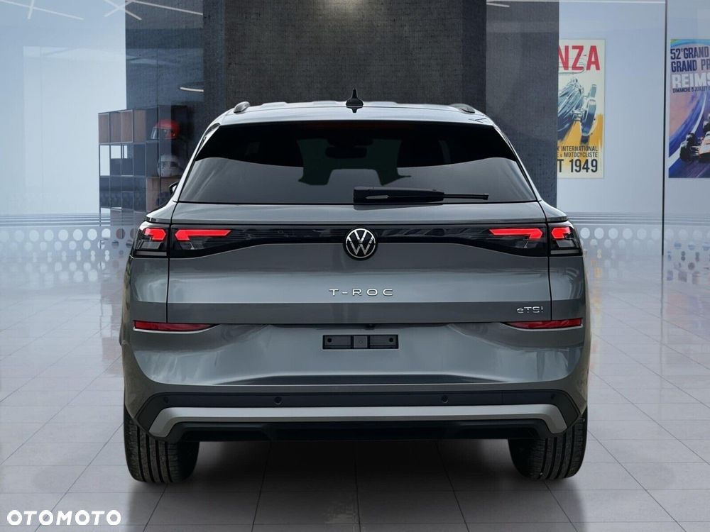 Volkswagen T-Roc - 12