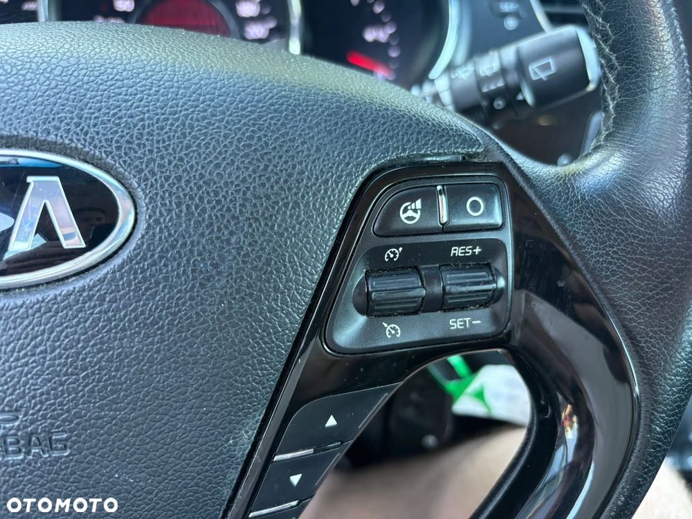 Kia Ceed 1.6 CRDi ISG Vision - 16