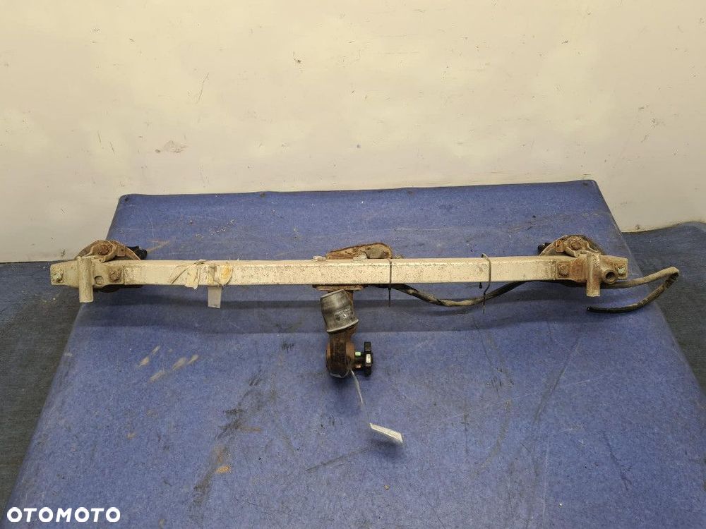 BMW 5 E39 TOURING HAK - 1