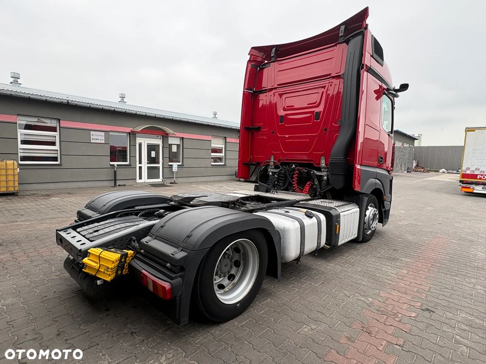 Mercedes-Benz Actros - 8