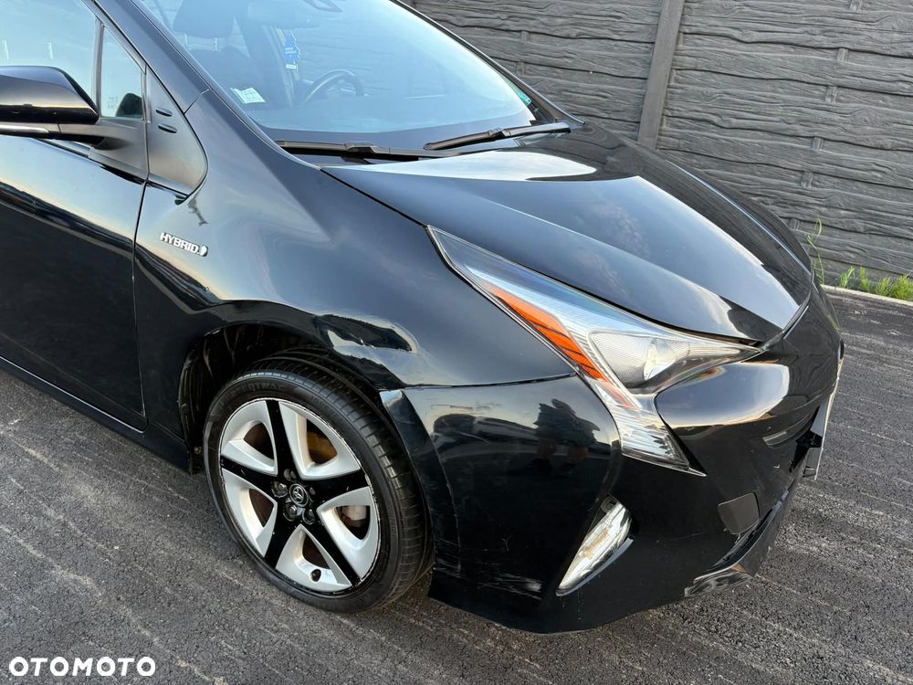 Toyota Prius Hybrid - 32