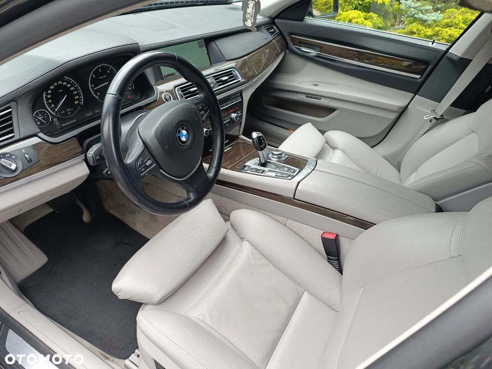 BMW Seria 7 - 7